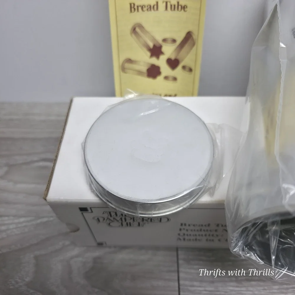 THE PAMPERED CHEF - Valtrompia Bread Tube - Heart #1560 - In Box With Papers